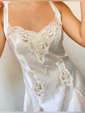 Vintage 90s Victoria’s Secret Ivory Satin Lace Trim Chemise Negligee Nightgown